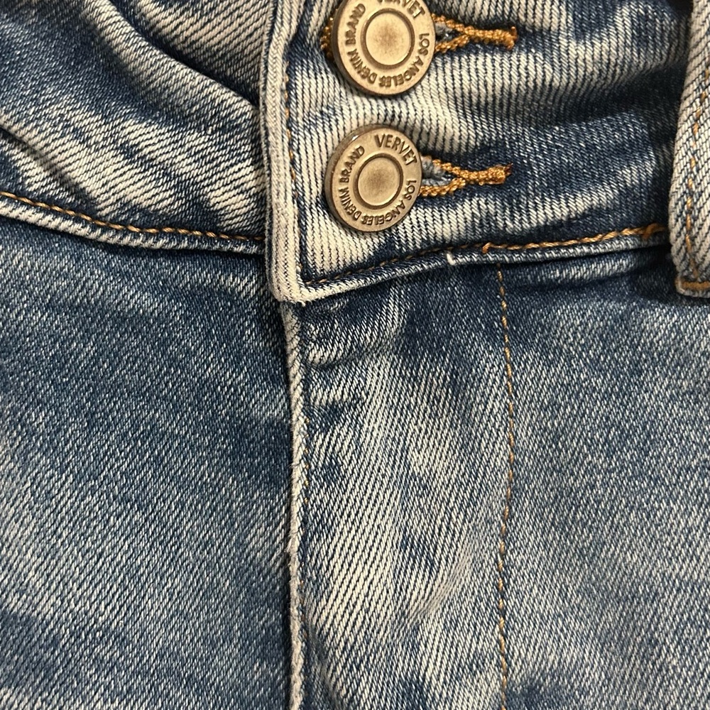 Vervet Trendy Two-Tone Flare Jeans for Women. Size 27 - Picture 11 of 11